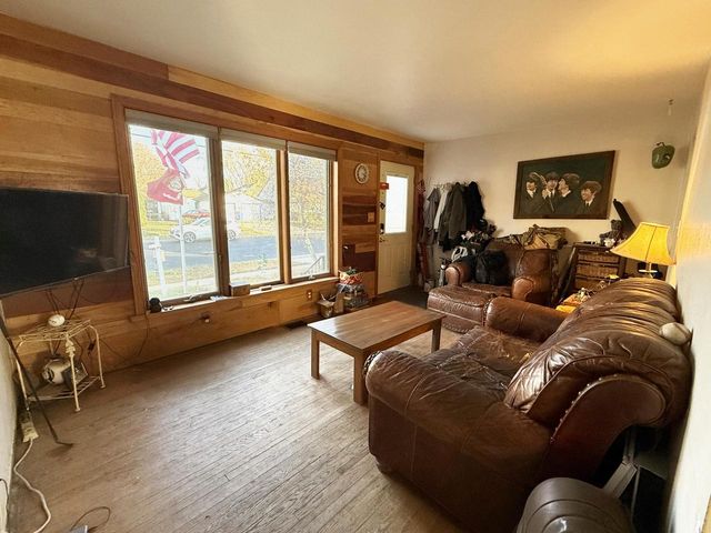 1418 S 9th STREET, Watertown, WI 53094