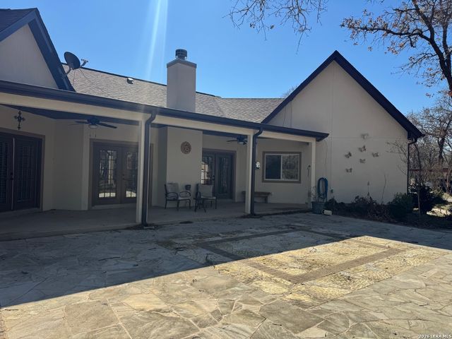 323 SHANNON RIDGE, Floresville, TX 78114