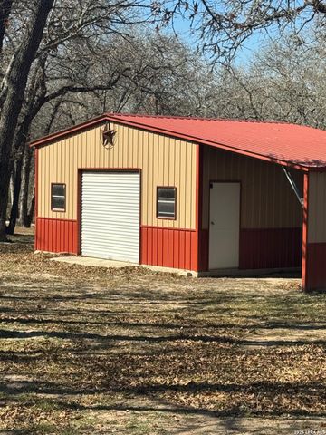 323 SHANNON RIDGE, Floresville, TX 78114