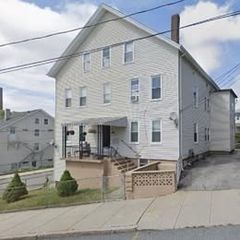 8 Harvard St 2R, Fall River, MA 02720
