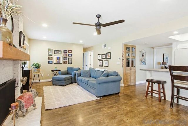 969 Chablis Ln, Vista, CA 92083