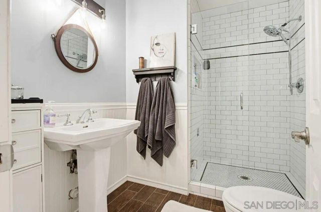 969 Chablis Ln, Vista, CA 92083