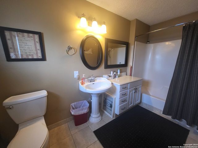 108 OAK CREST, Canyon Lake, TX 78133