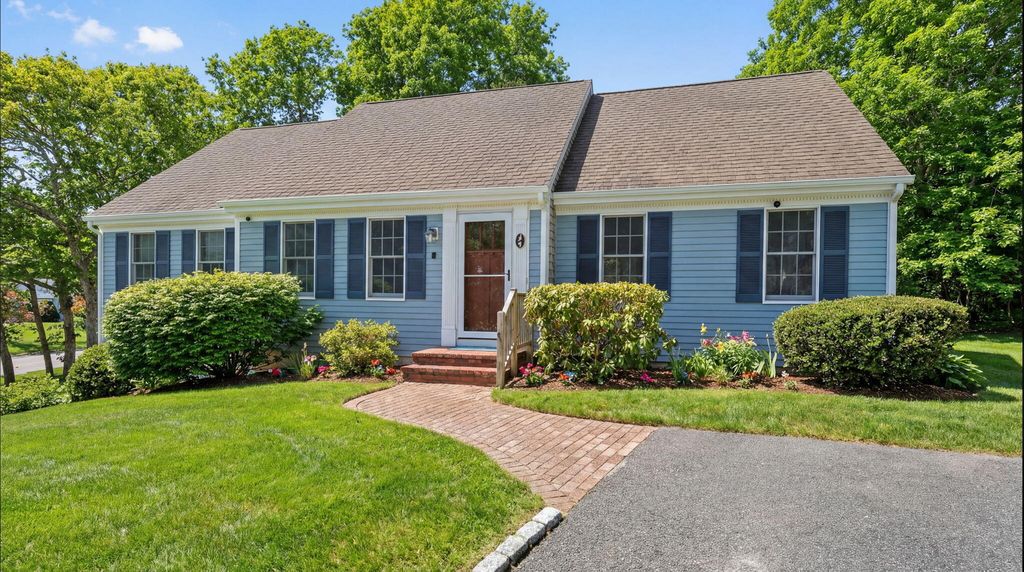 4 Berry Lane, Harwich, MA 02645