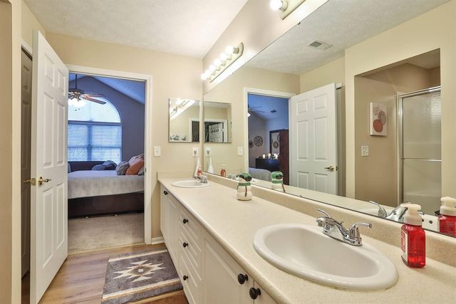 9131 Timberbrook Lane, D, Florence, KY 41042