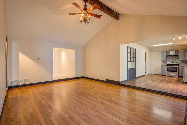 6637 Fair Oaks Drive, Watauga, TX 76148