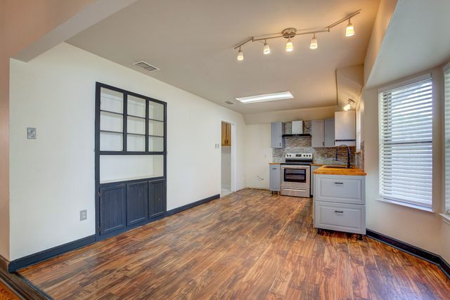 6637 Fair Oaks Drive, Watauga, TX 76148