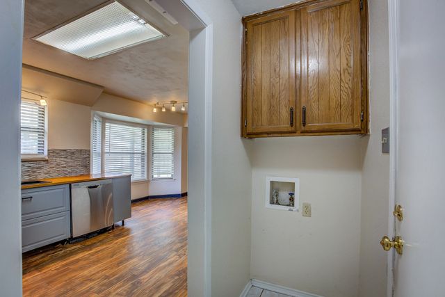 6637 Fair Oaks Drive, Watauga, TX 76148