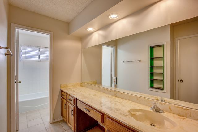 6637 Fair Oaks Drive, Watauga, TX 76148