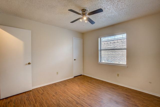 6637 Fair Oaks Drive, Watauga, TX 76148