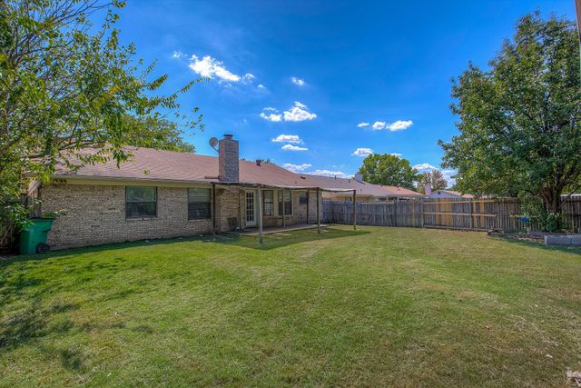 6637 Fair Oaks Drive, Watauga, TX 76148