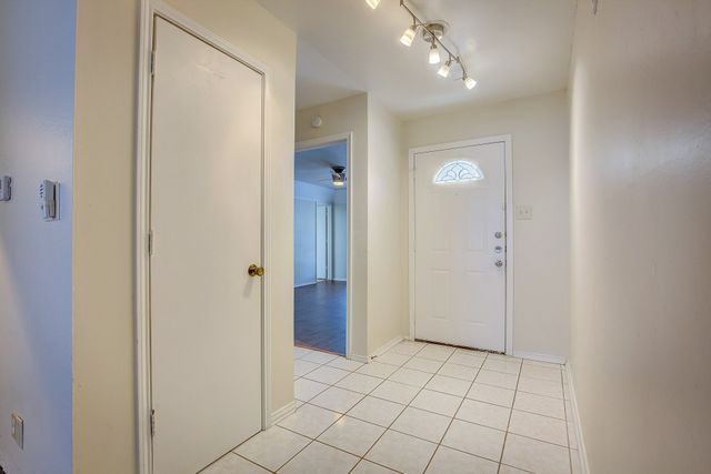 6637 Fair Oaks Drive, Watauga, TX 76148