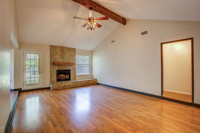 6637 Fair Oaks Drive, Watauga, TX 76148