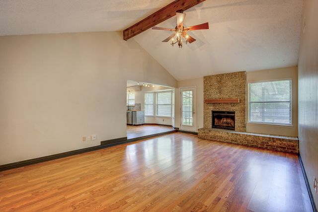 6637 Fair Oaks Drive, Watauga, TX 76148