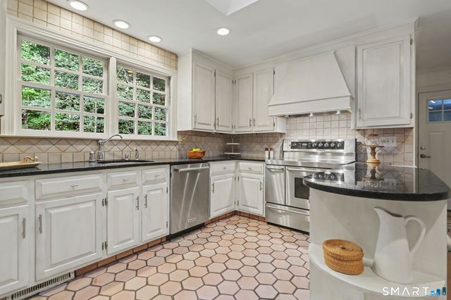 96 Wyldewood Road, Easton, CT 06612