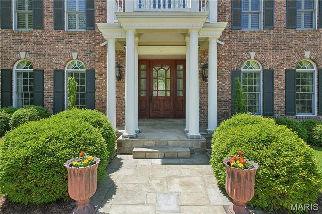 111 Worthington Oaks Drive, Creve Coeur, MO 63141