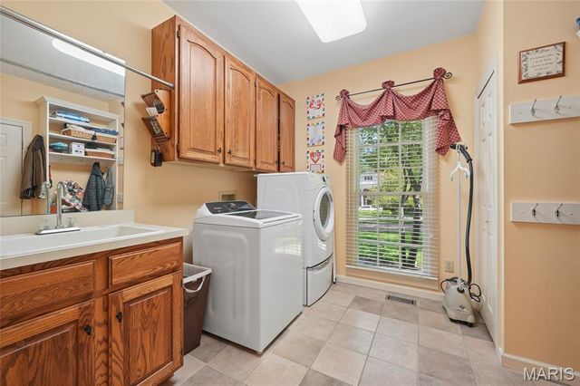 111 Worthington Oaks Drive, Creve Coeur, MO 63141