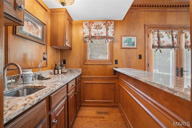 111 Worthington Oaks Drive, Creve Coeur, MO 63141