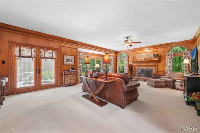111 Worthington Oaks Drive, Creve Coeur, MO 63141