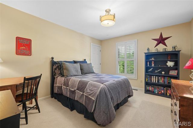 111 Worthington Oaks Drive, Creve Coeur, MO 63141