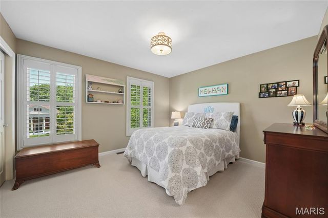 111 Worthington Oaks Drive, Creve Coeur, MO 63141