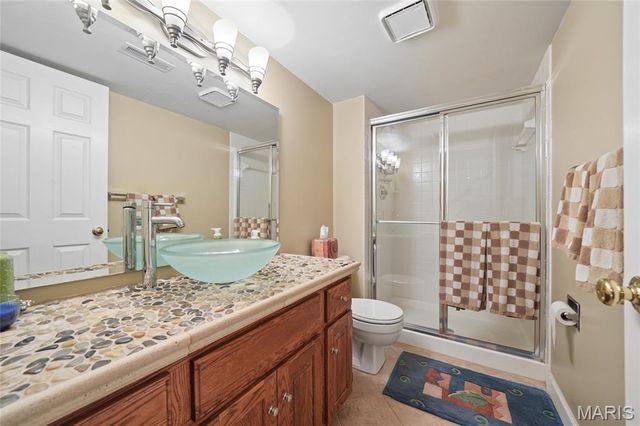 111 Worthington Oaks Drive, Creve Coeur, MO 63141