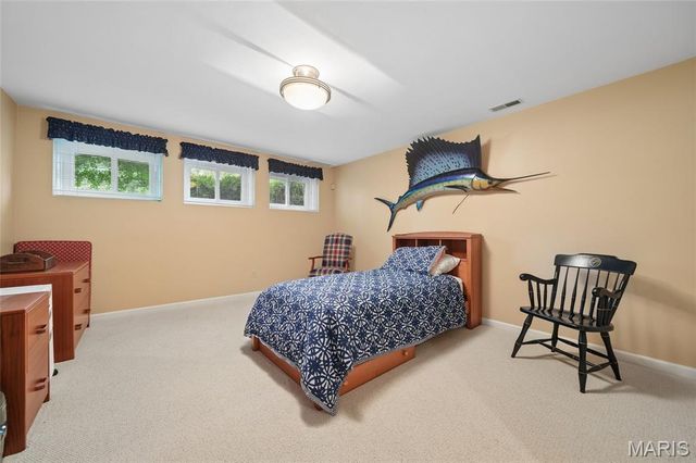 111 Worthington Oaks Drive, Creve Coeur, MO 63141