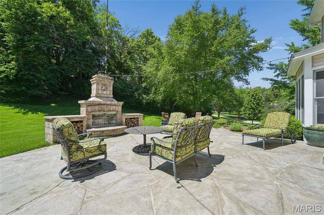 111 Worthington Oaks Drive, Creve Coeur, MO 63141