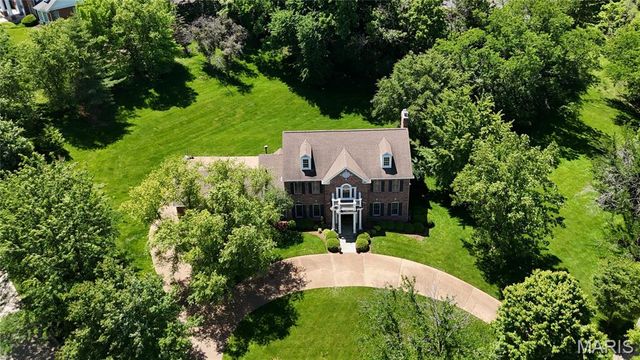 111 Worthington Oaks Drive, Creve Coeur, MO 63141