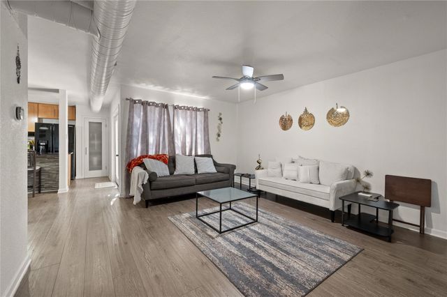 525 Towne House Lane, Richardson, TX 75081