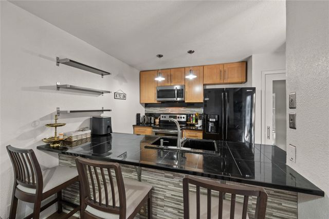 525 Towne House Lane, Richardson, TX 75081