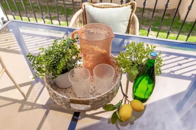 2238 Calle Chanate, Paradise Hills, CA 92139