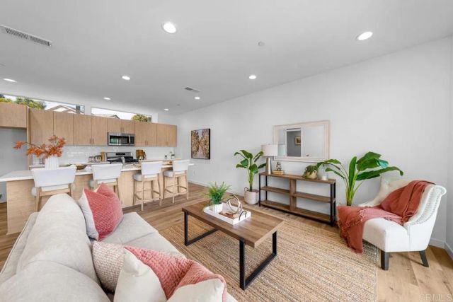 2238 Calle Chanate, Paradise Hills, CA 92139