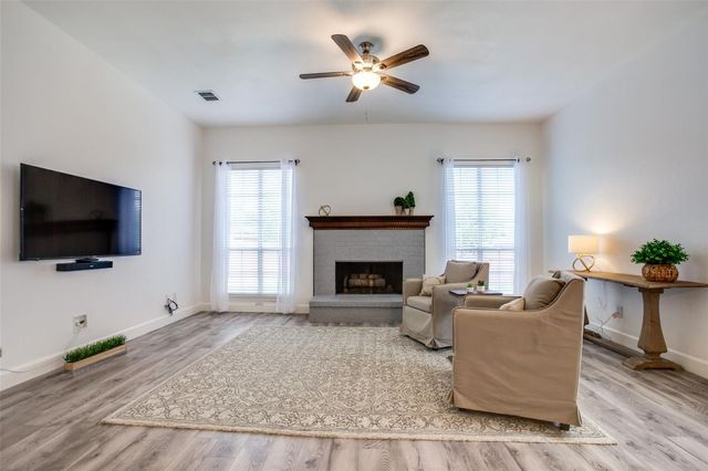 3306 Ashleaf Drive, Carrollton, TX 75007