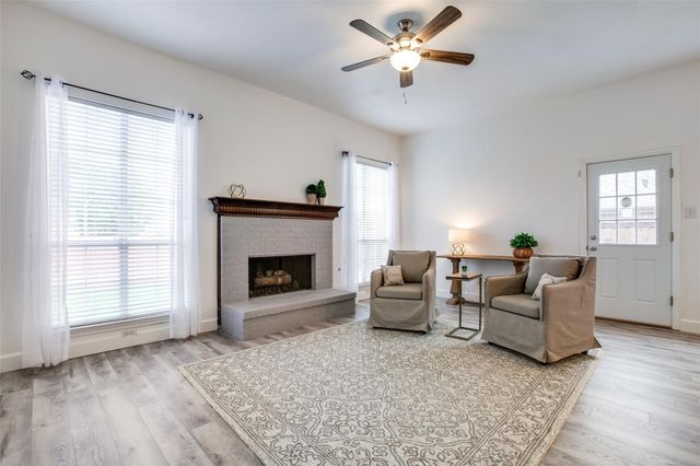 3306 Ashleaf Drive, Carrollton, TX 75007