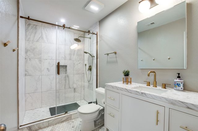 3306 Ashleaf Drive, Carrollton, TX 75007