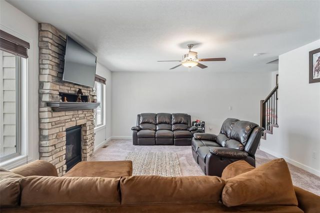 1615 NE Vicksburg Drive, Ankeny, IA 50021