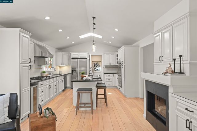 627 Burton, Lafayette, CA 94549