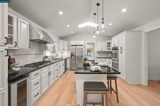 627 Burton, Lafayette, CA 94549