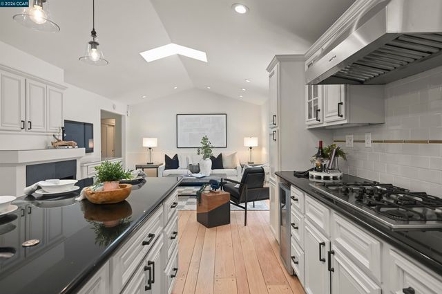 627 Burton, Lafayette, CA 94549