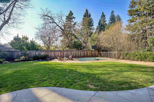 627 Burton, Lafayette, CA 94549