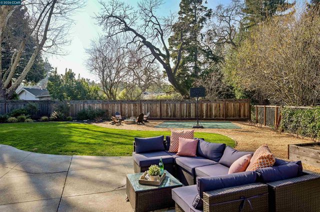 627 Burton, Lafayette, CA 94549