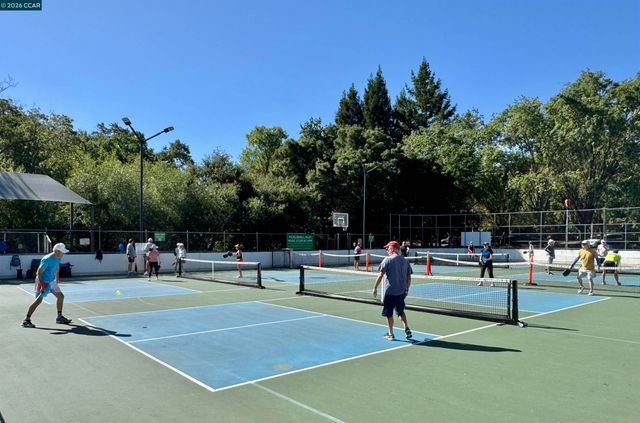 627 Burton, Lafayette, CA 94549