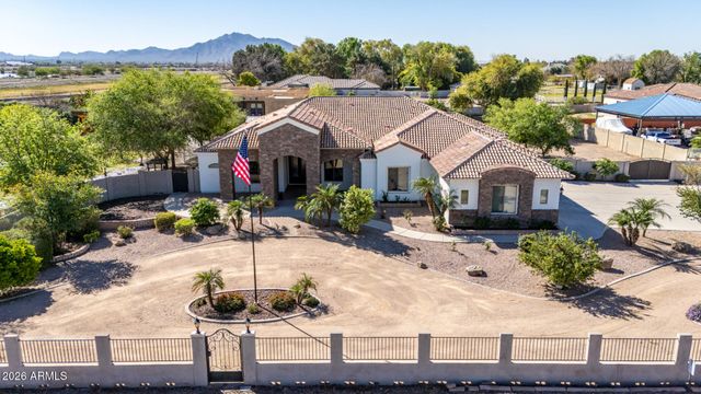 16325 E MAGNOLIA Drive, Gilbert, AZ 85298