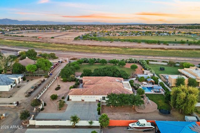 16325 E MAGNOLIA Drive, Gilbert, AZ 85298