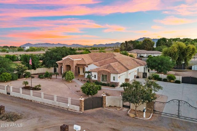 16325 E MAGNOLIA Drive, Gilbert, AZ 85298