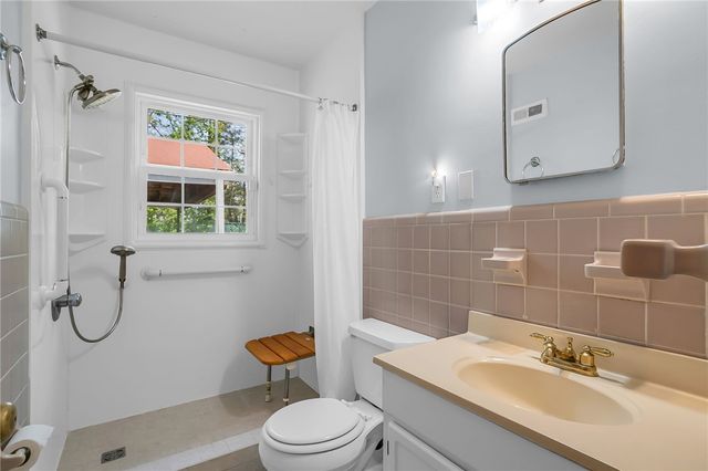 218 Bedford Forest Avenue, Anderson, SC 29625