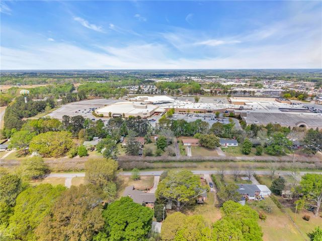 218 Bedford Forest Avenue, Anderson, SC 29625