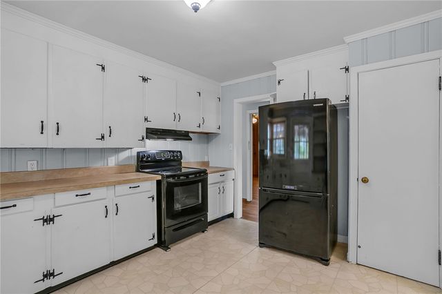 218 Bedford Forest Avenue, Anderson, SC 29625