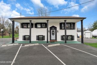 934 Highway 36, Leonardo, NJ 07737